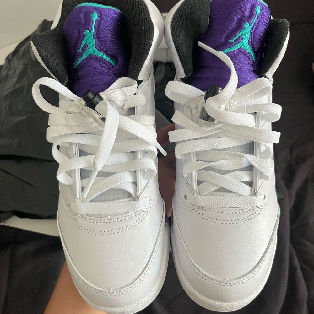 Nike Air Jordan 5 Retro GS Box in Black and Red